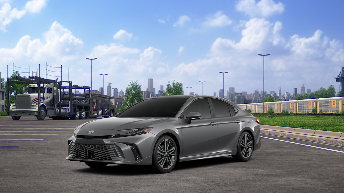 2026 Toyota Camry XSE Hybrid's photo