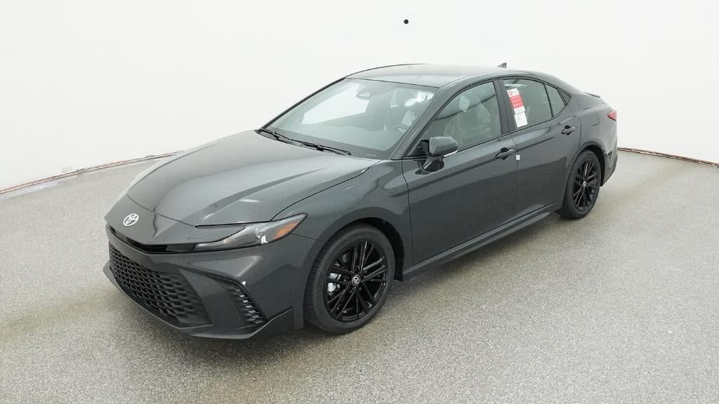 2026 Toyota Camry SE Hybrid's photo