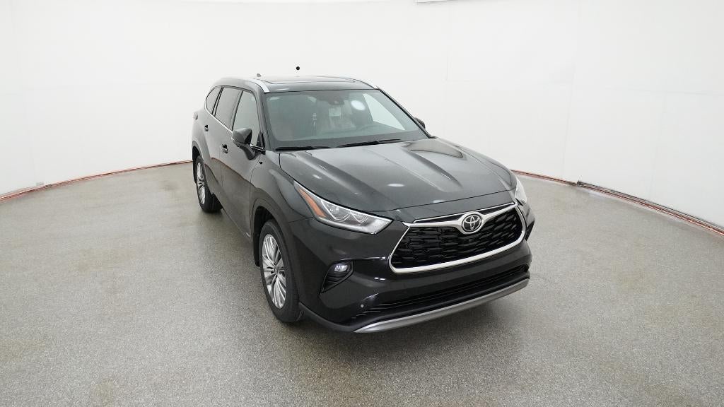 2026 Toyota Highlander Hybrid Platinum