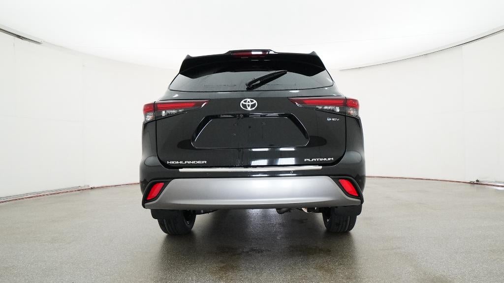 2026 Toyota Highlander Hybrid Platinum