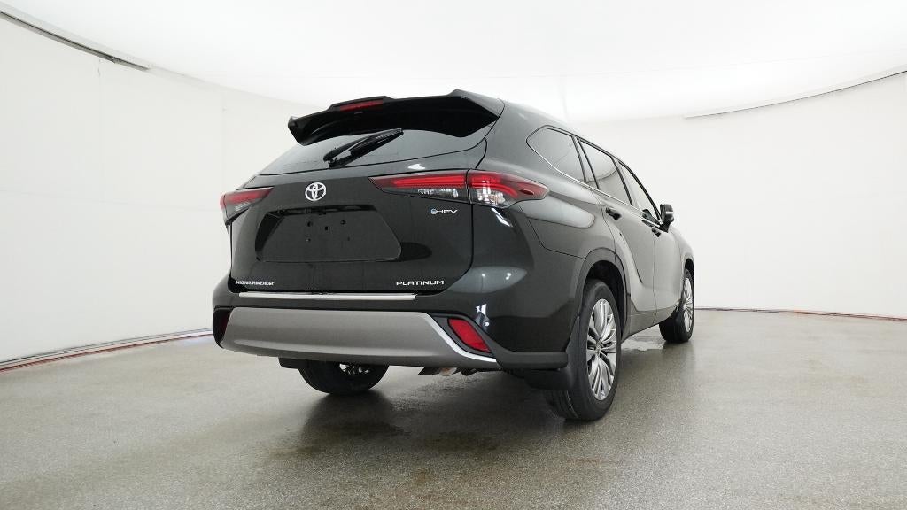 2026 Toyota Highlander Hybrid Platinum