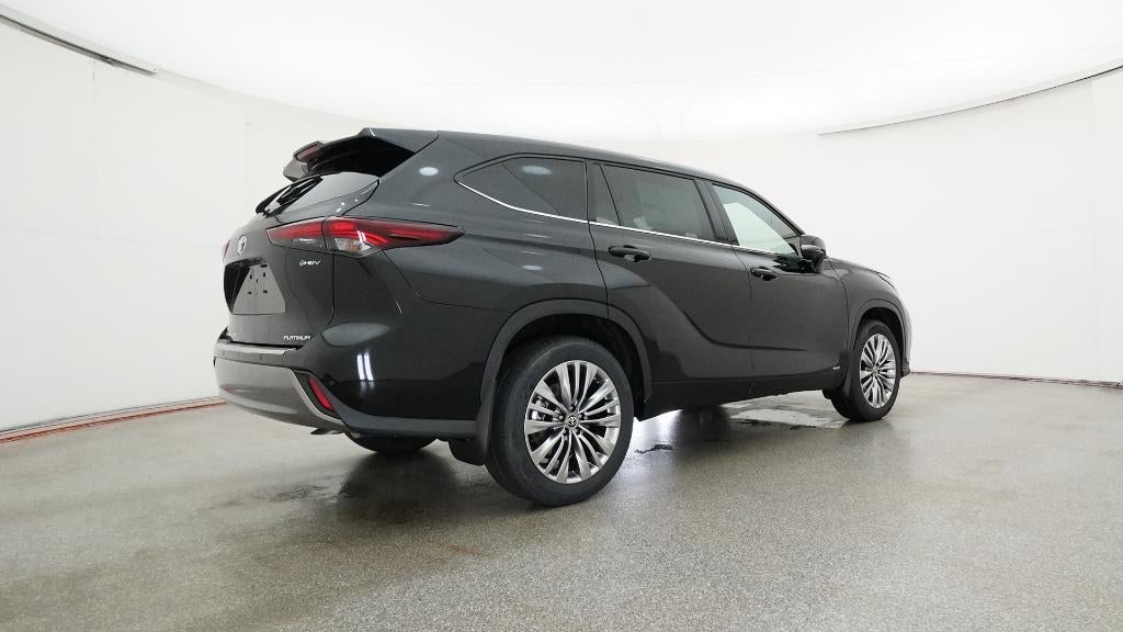 2026 Toyota Highlander Hybrid Platinum