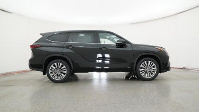 2026 Toyota Highlander Hybrid Platinum