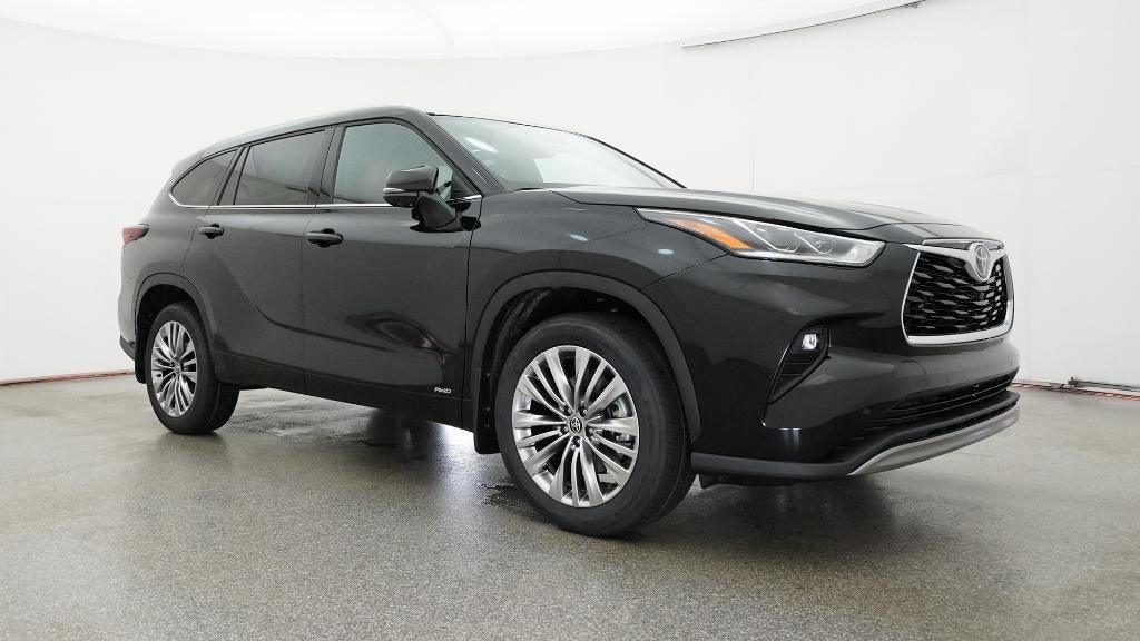 2026 Toyota Highlander Hybrid Platinum