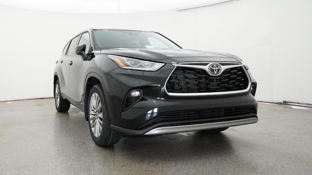 2026 Toyota Highlander Hybrid Platinum