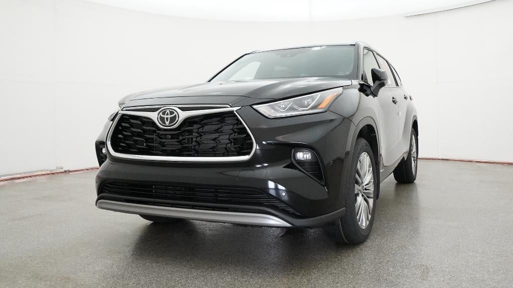 2026 Toyota Highlander Hybrid Platinum