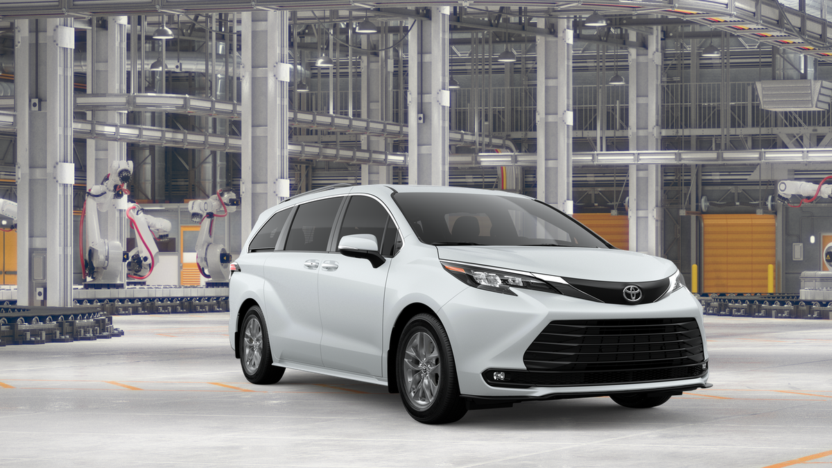 2026 Toyota Sienna XLE