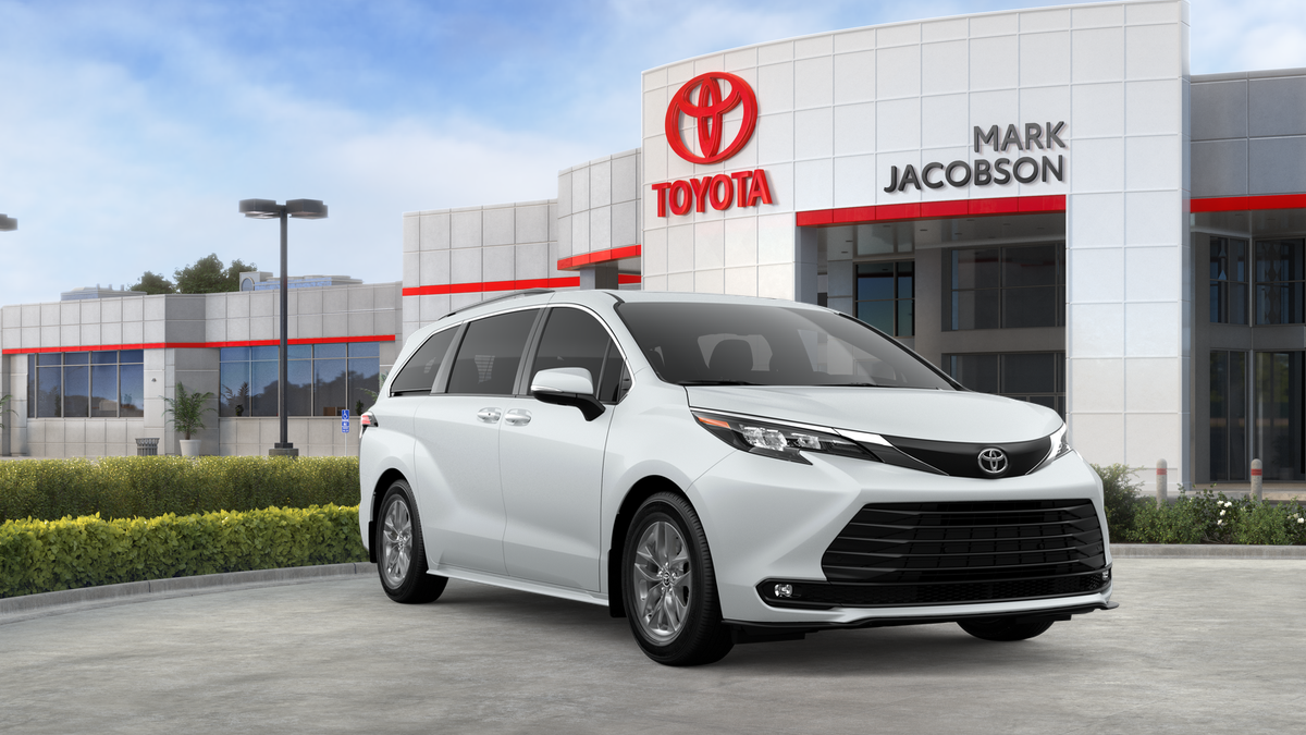 2026 Toyota Sienna XLE