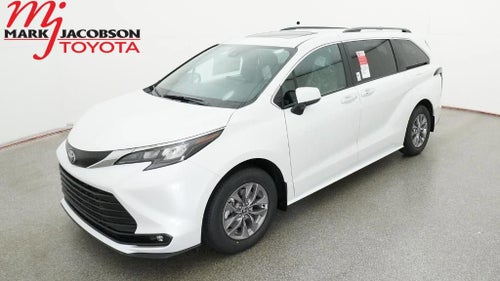 2026 Toyota Sienna XLE