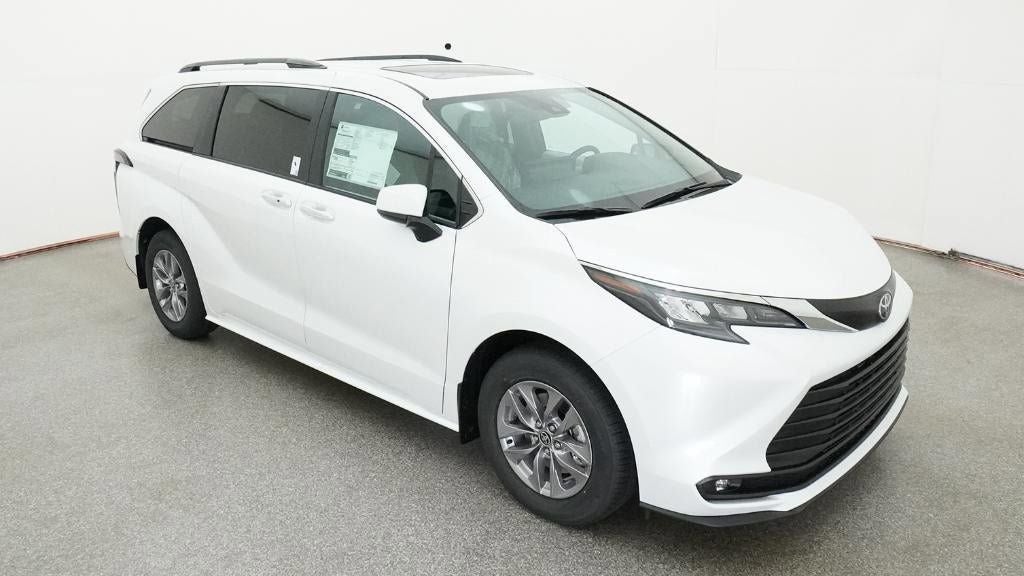 2026 Toyota Sienna XLE