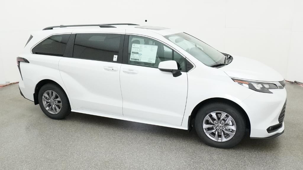 2026 Toyota Sienna XLE