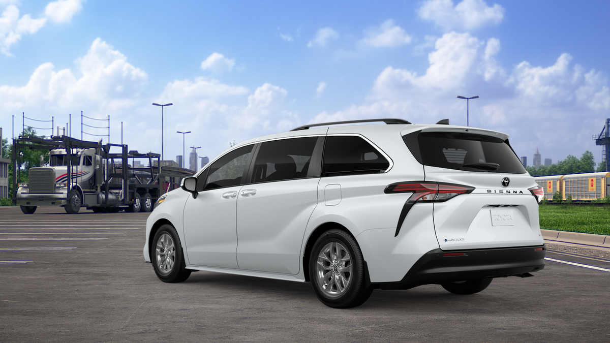 2026 Toyota Sienna XLE