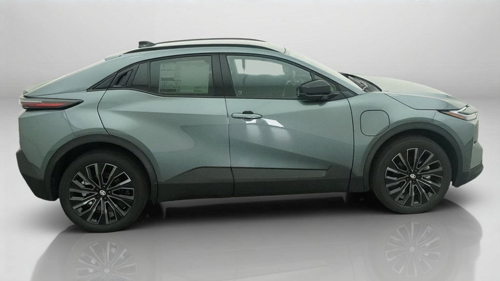 2027 Toyota C-HR XSE