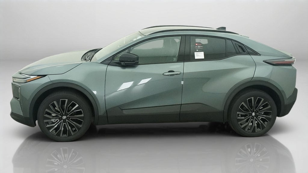 2027 Toyota C-HR XSE