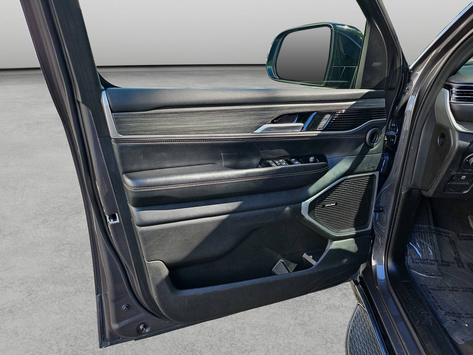 2024 Jeep Wagoneer Series III