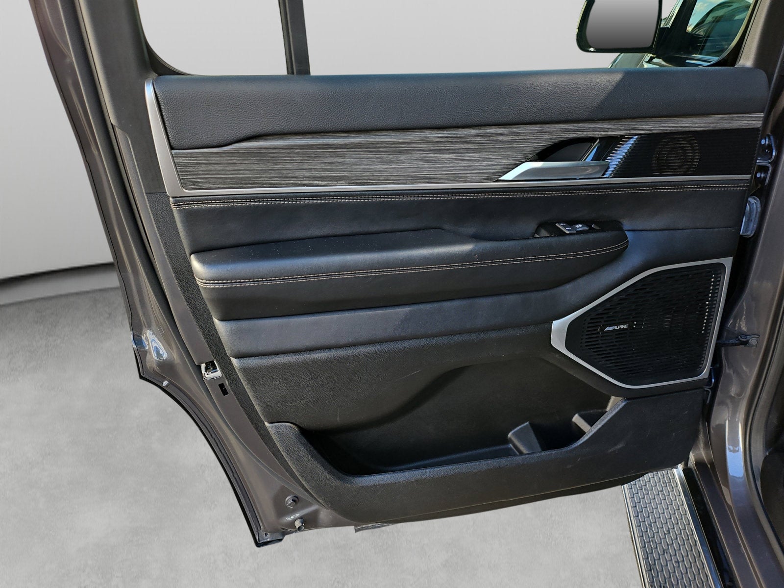 2024 Jeep Wagoneer Series III
