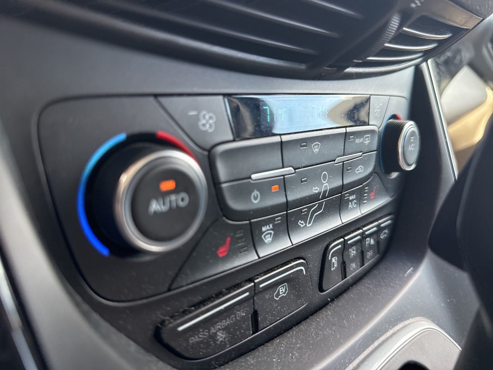 2017 Ford C-Max Energi Titanium