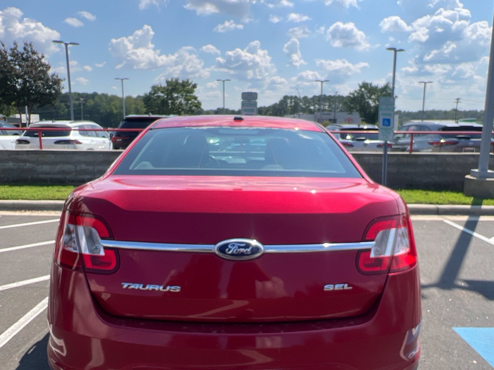 2011 Ford Taurus SEL