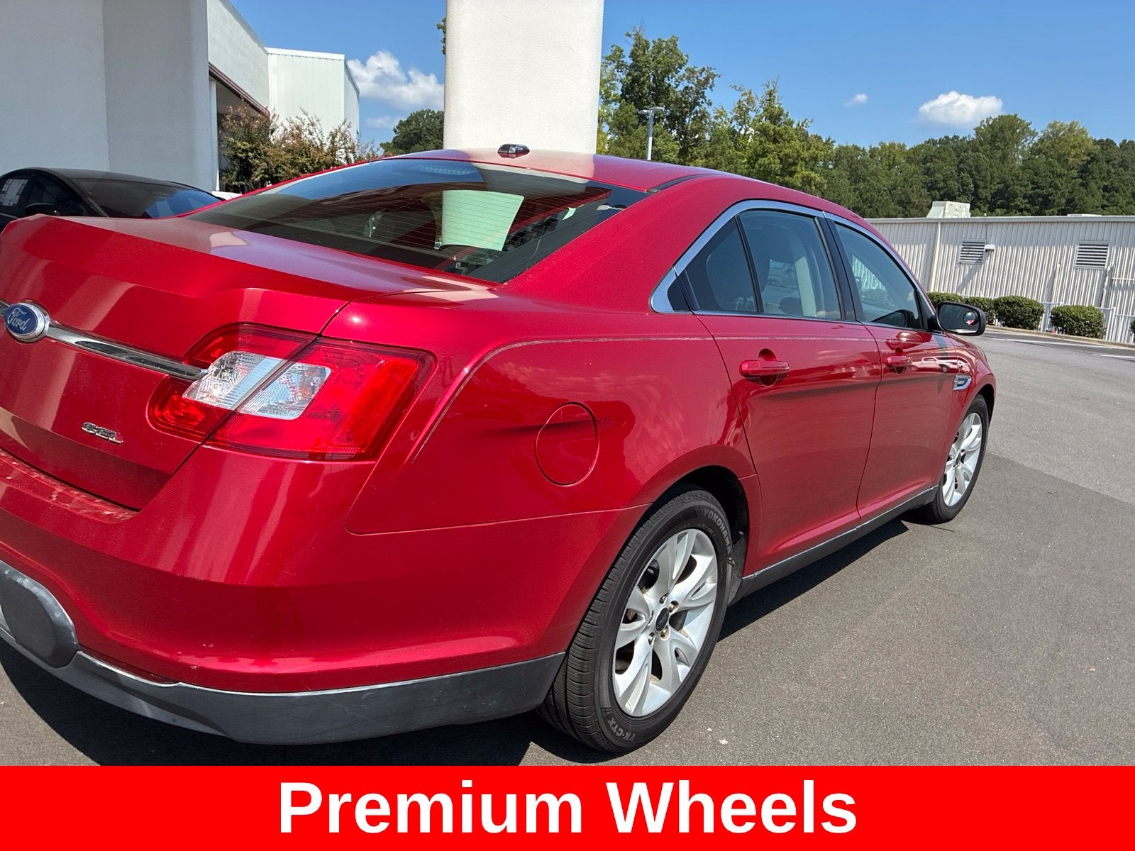 2011 Ford Taurus SEL