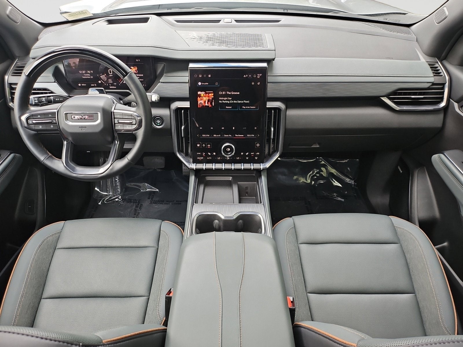 2025 GMC Acadia AT4