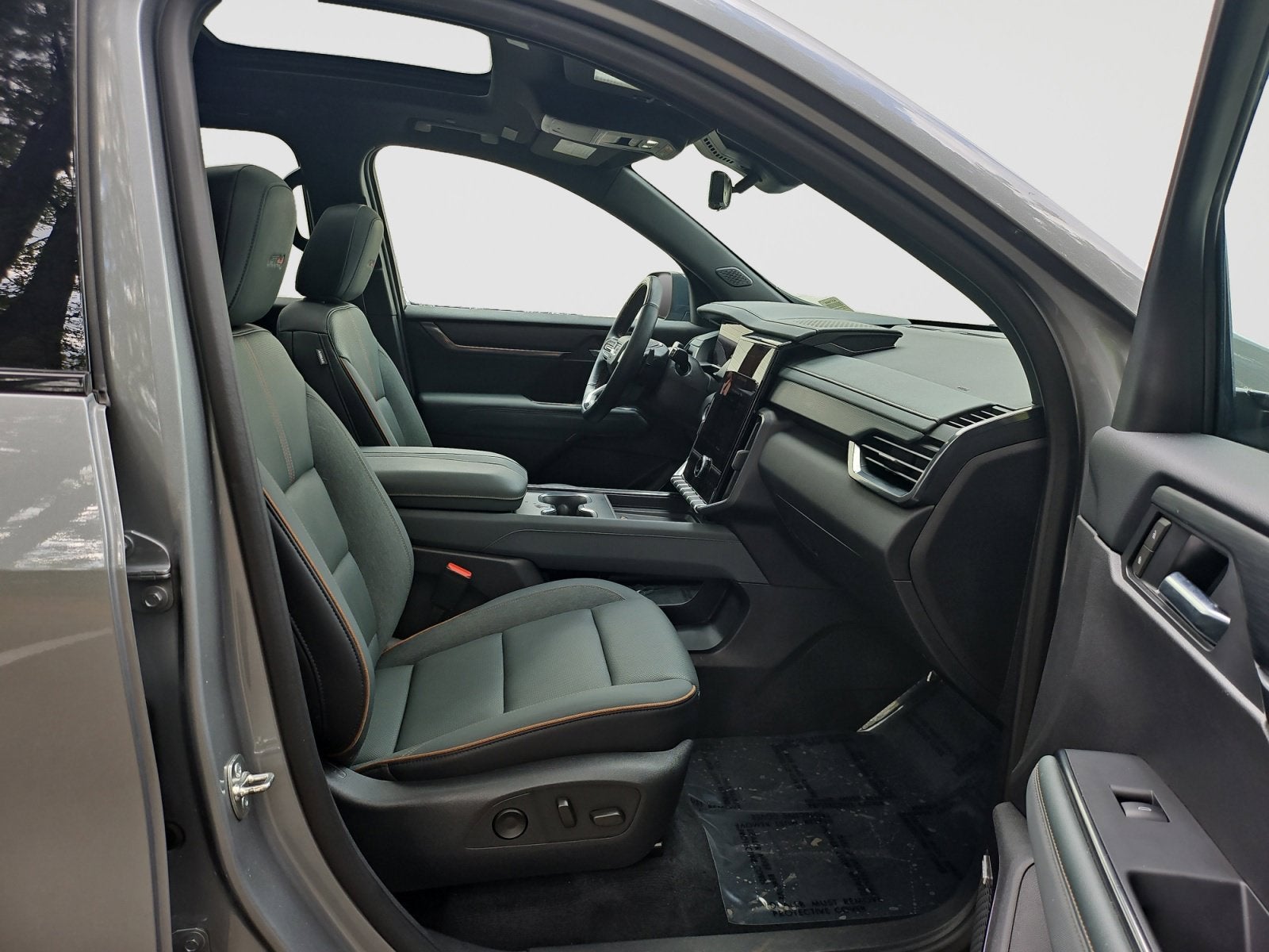 2025 GMC Acadia AT4