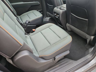 2025 GMC Acadia AT4