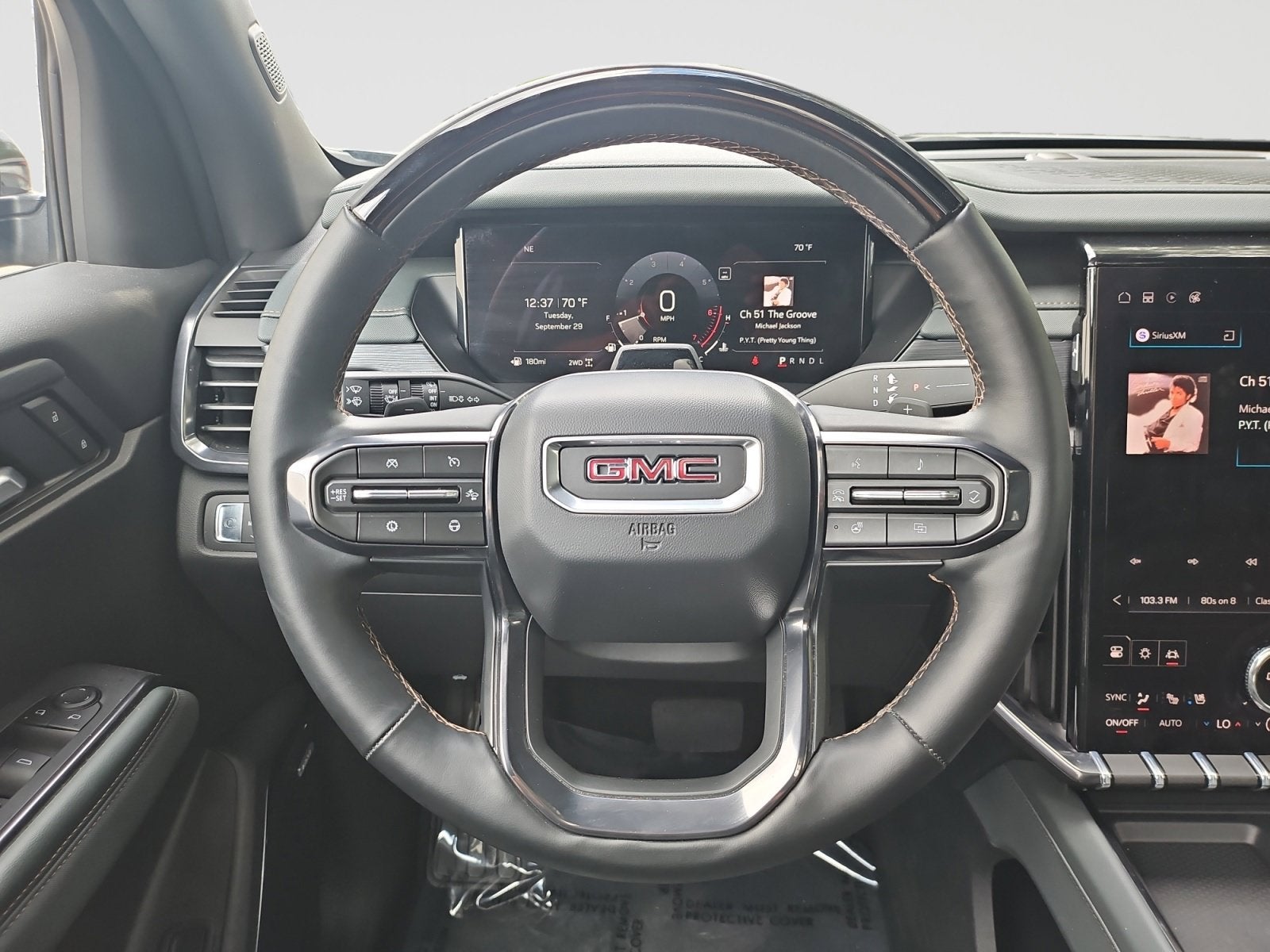 2025 GMC Acadia AT4