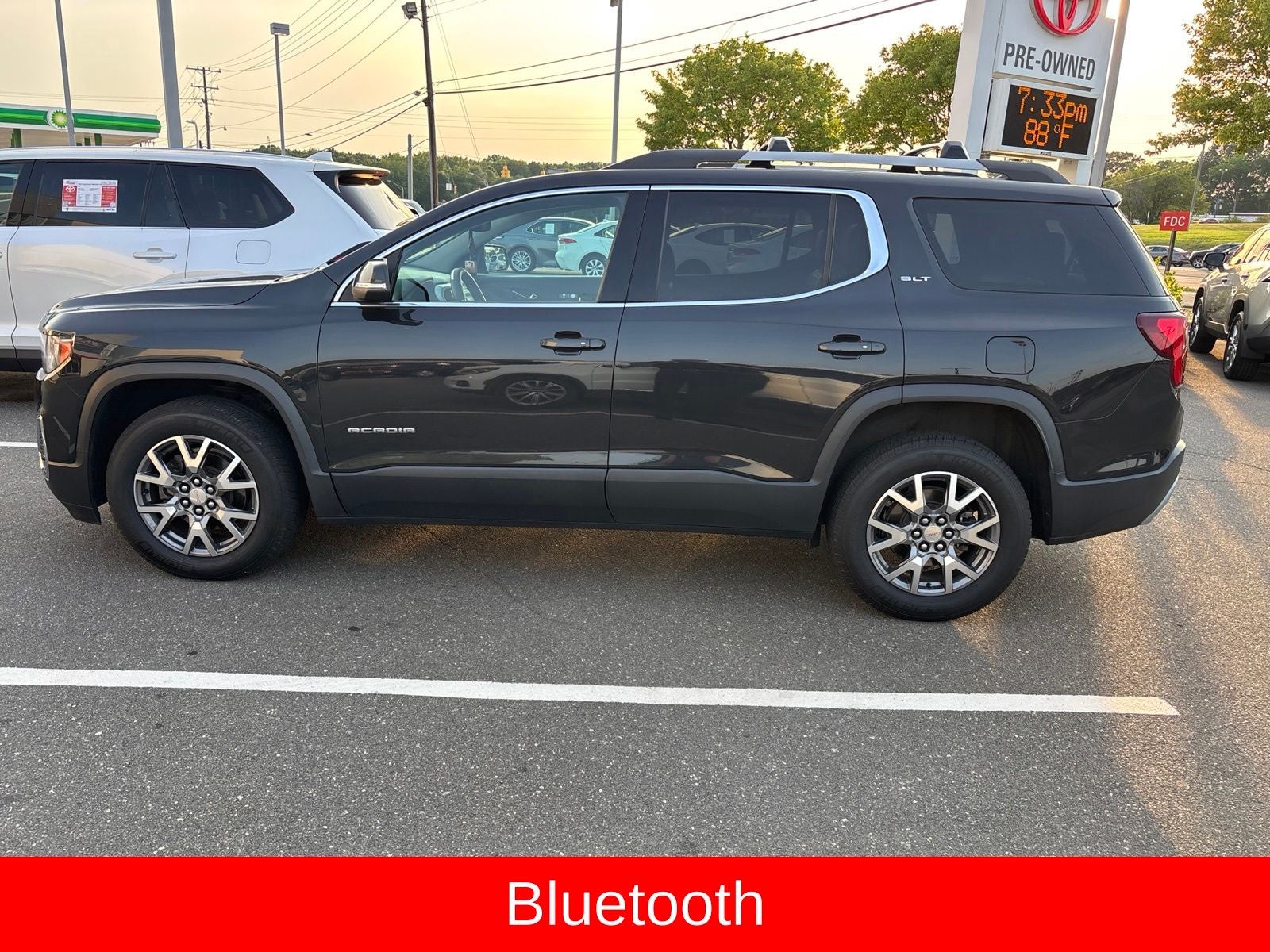 2020 GMC Acadia SLT