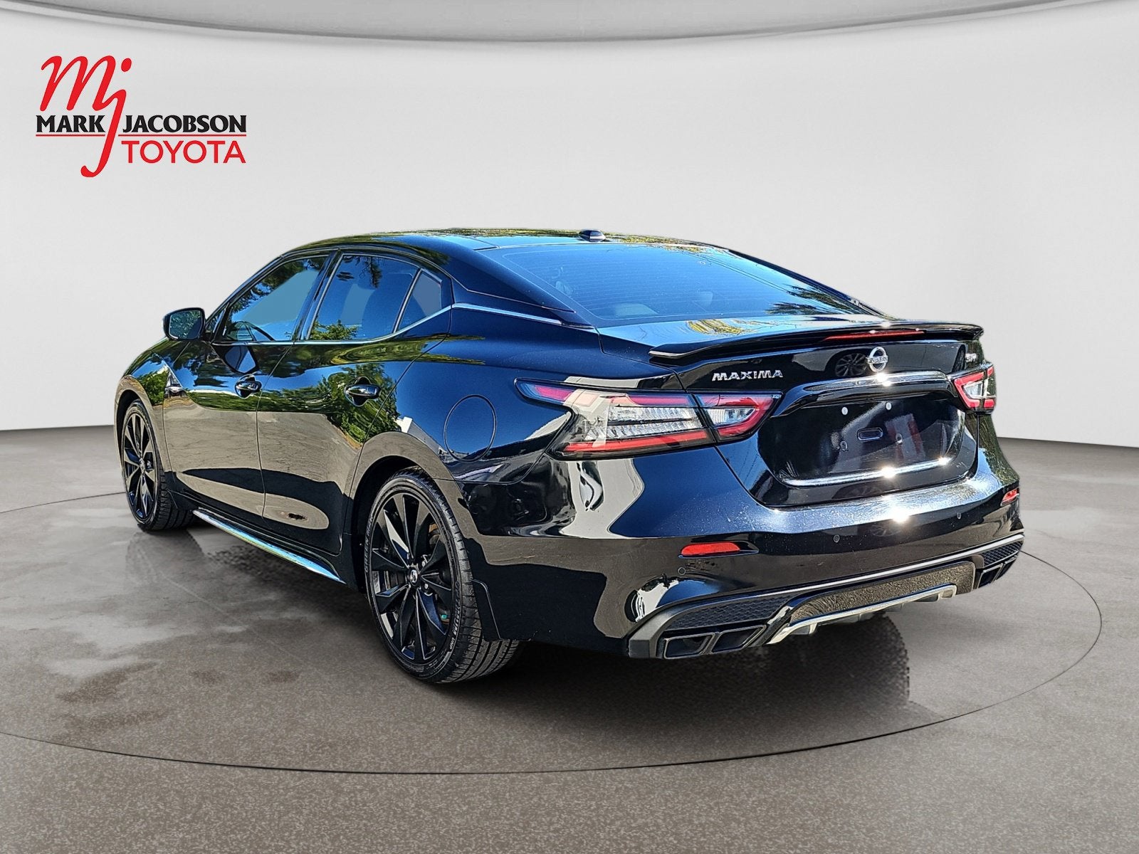 2021 Nissan Maxima SR