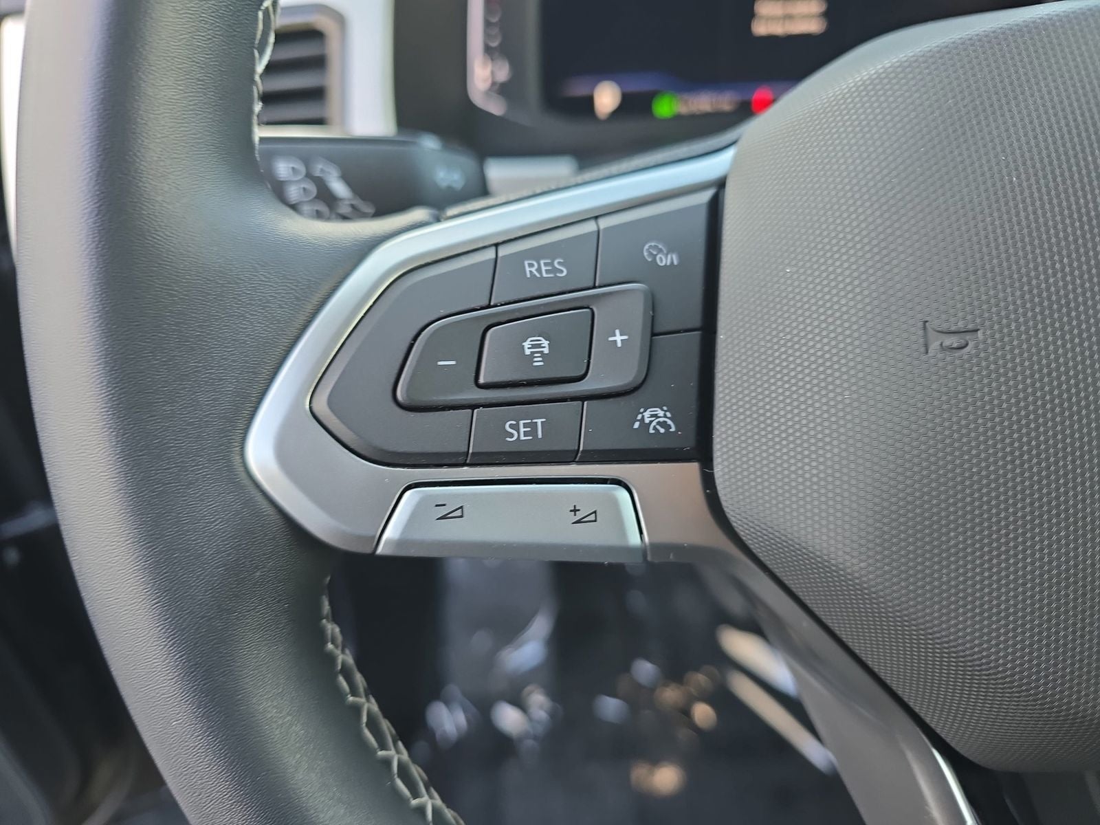 2023 Volkswagen Atlas 2.0T SEL