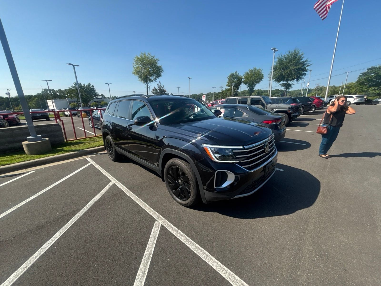 2024 Volkswagen Atlas 2.0T SE w/Technology