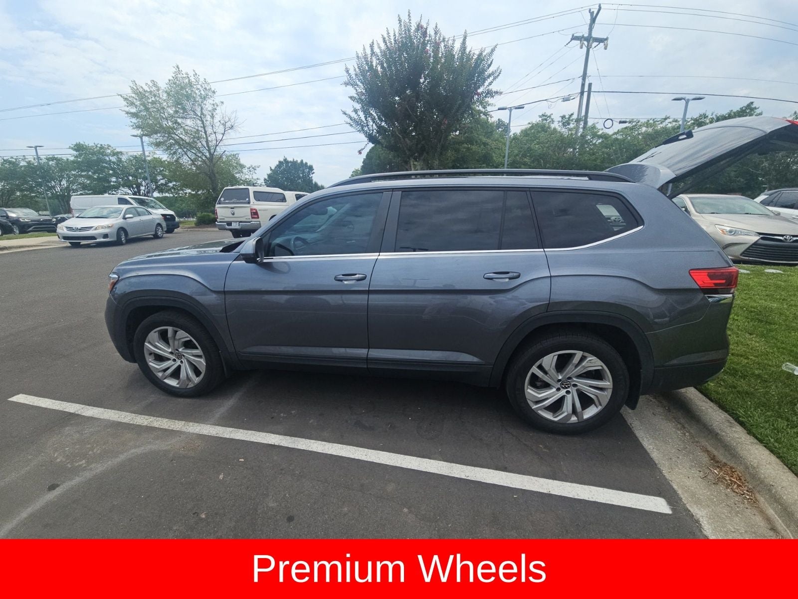 2021 Volkswagen Atlas 3.6L V6 SE w/Technology