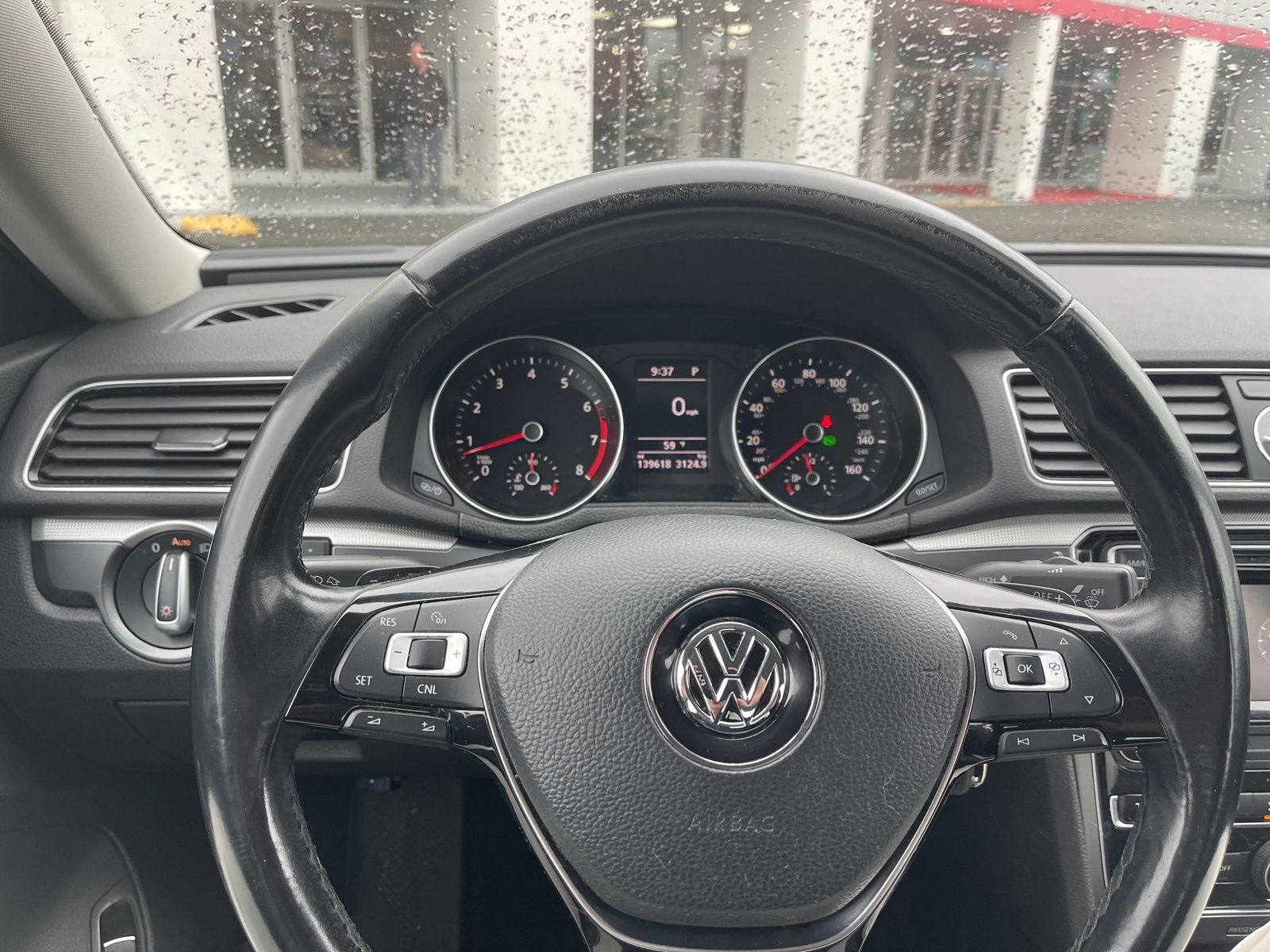 2016 Volkswagen Passat 1.8T R-Line