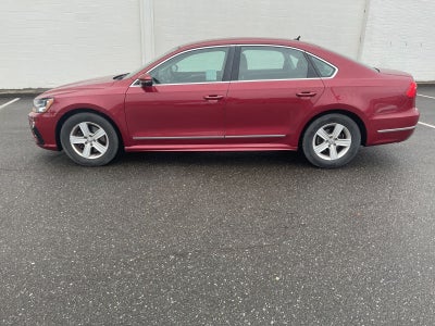 2016 Volkswagen Passat 1.8T R-Line