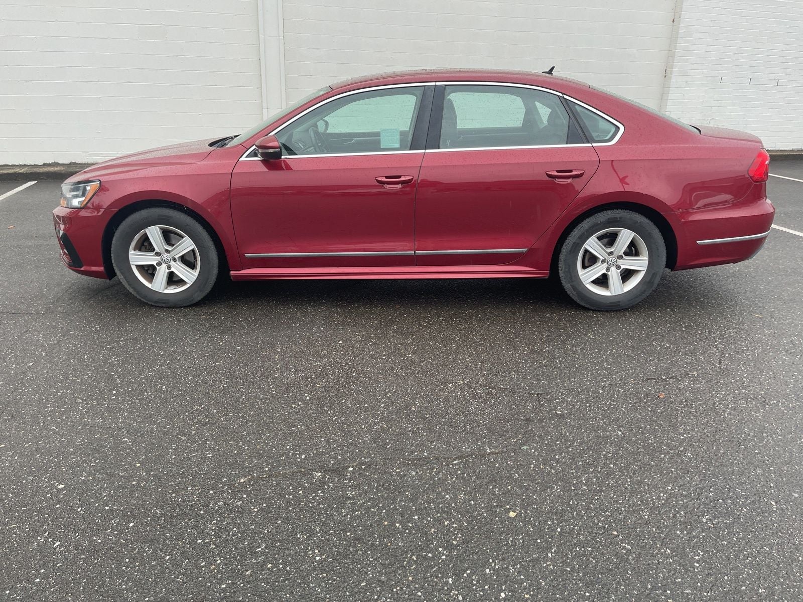 2016 Volkswagen Passat 1.8T R-Line