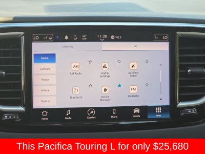 2024 Chrysler Pacifica Touring L
