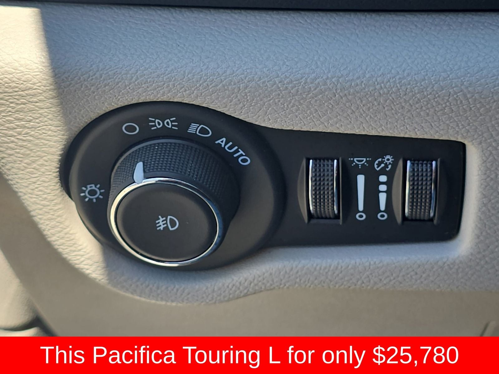 2024 Chrysler Pacifica Touring L