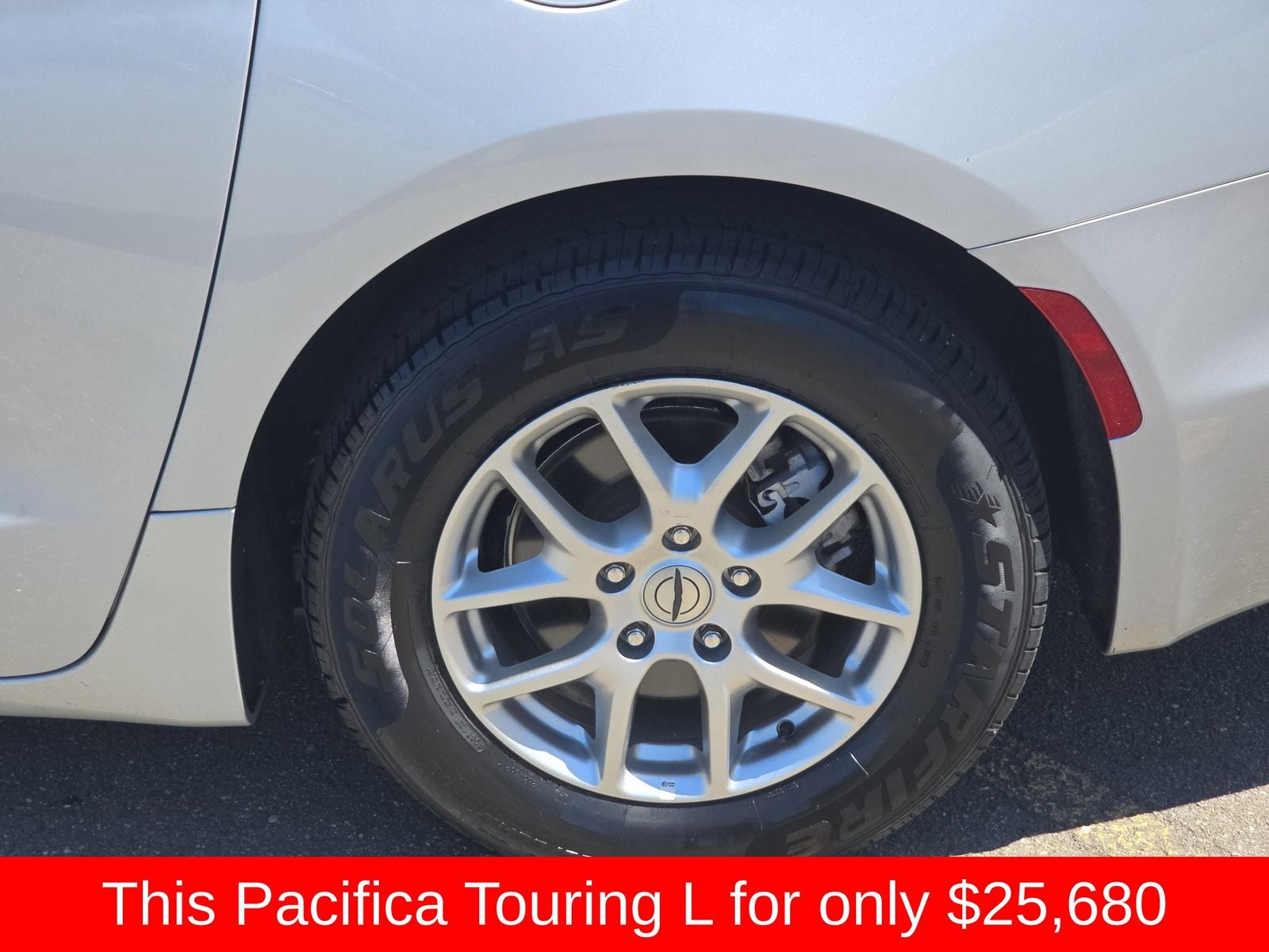 2024 Chrysler Pacifica Touring L