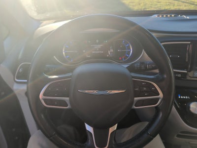 2019 Chrysler Pacifica Hybrid Touring L
