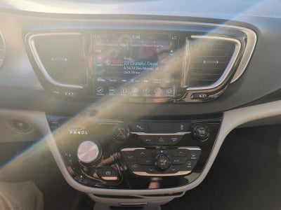 2019 Chrysler Pacifica Hybrid Touring L