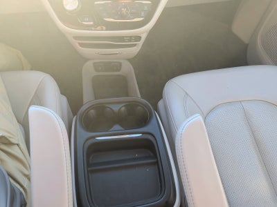 2019 Chrysler Pacifica Hybrid Touring L