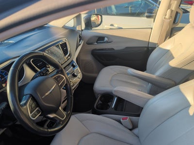 2019 Chrysler Pacifica Hybrid Touring L