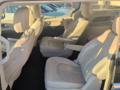 2019 Chrysler Pacifica Hybrid Touring L