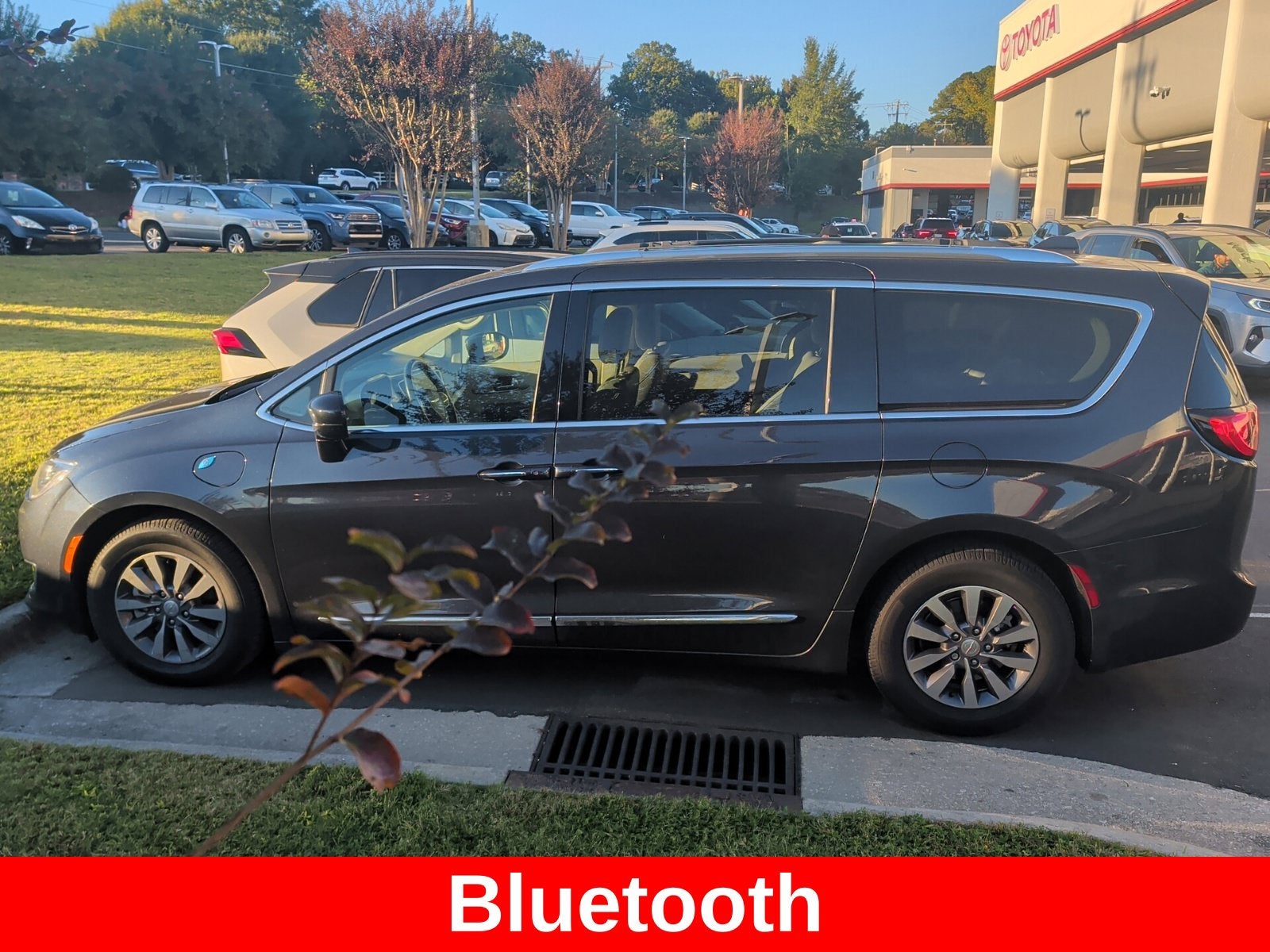 2019 Chrysler Pacifica Hybrid Touring L