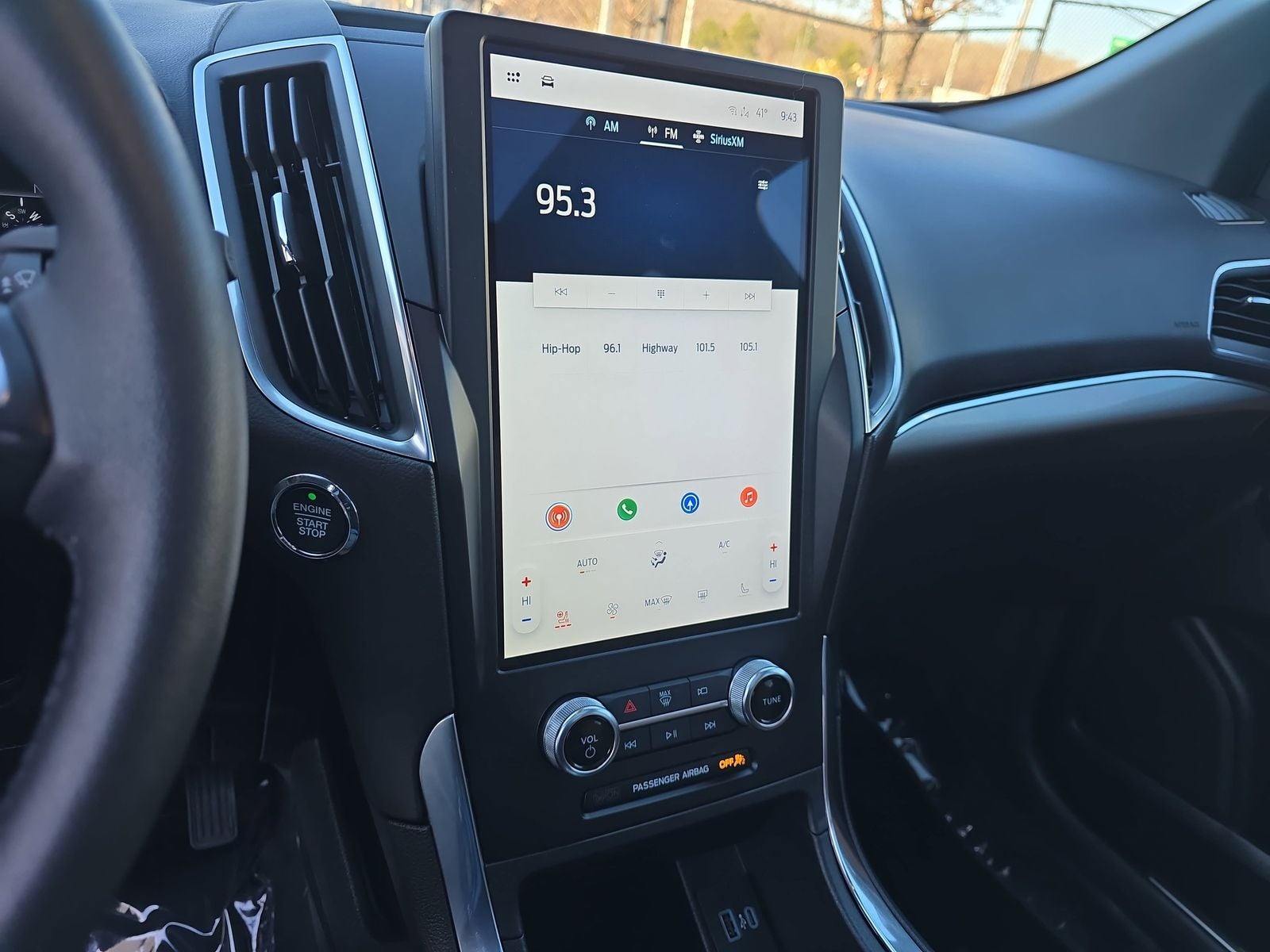 2024 Ford Edge Titanium