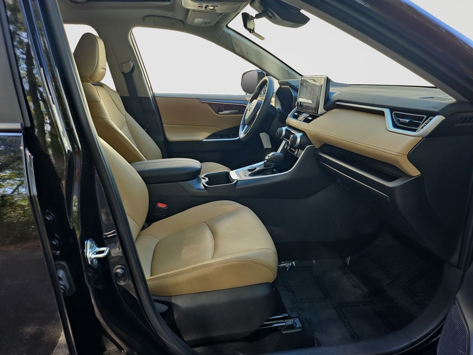 2025 Toyota RAV4 Hybrid XLE Premium