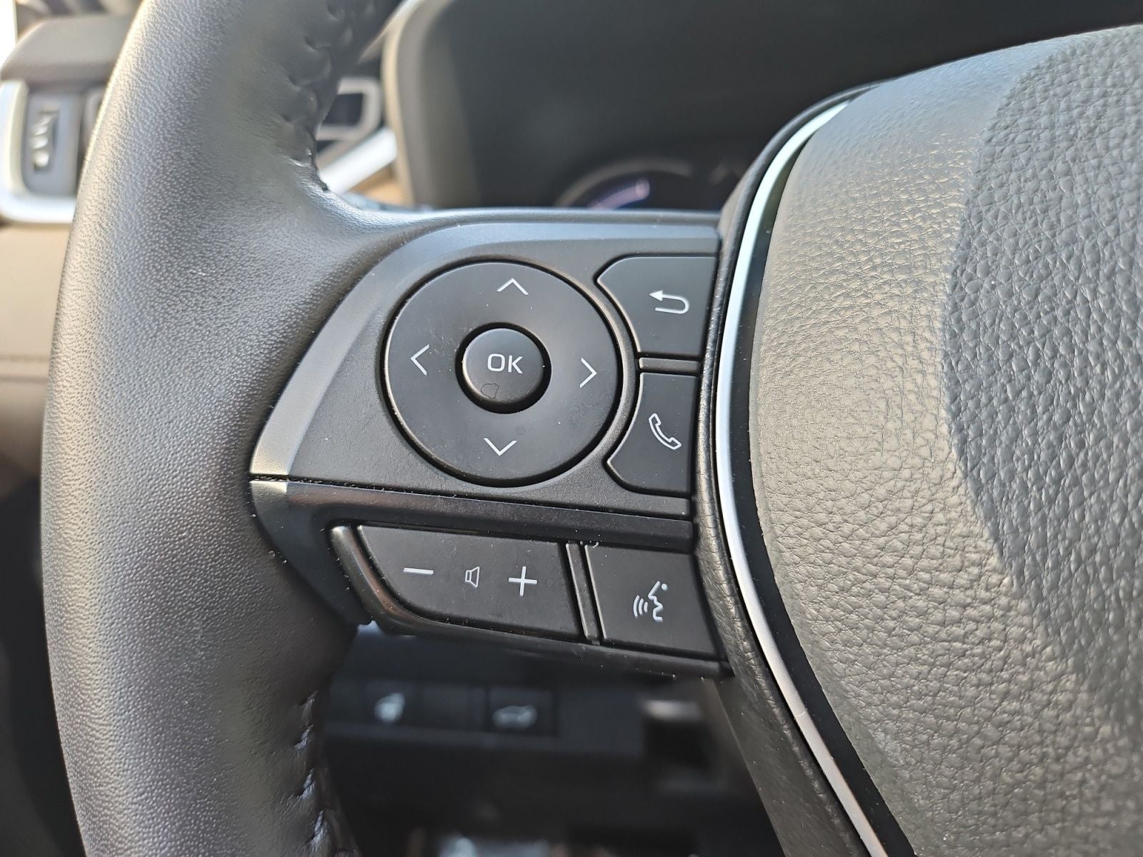 2025 Toyota RAV4 Hybrid XLE Premium