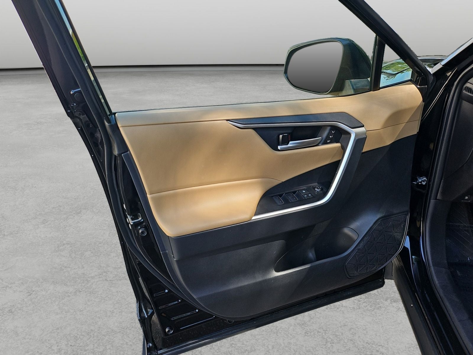 2025 Toyota RAV4 Hybrid XLE Premium