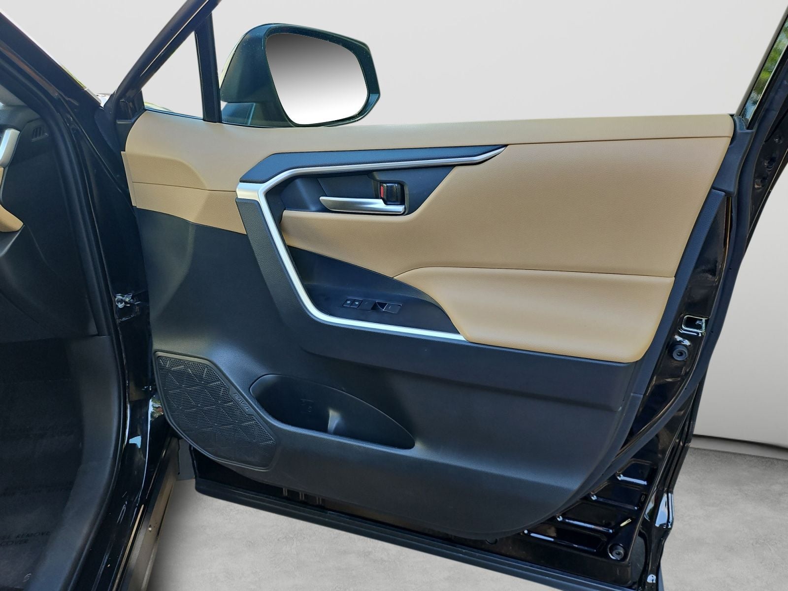 2025 Toyota RAV4 Hybrid XLE Premium