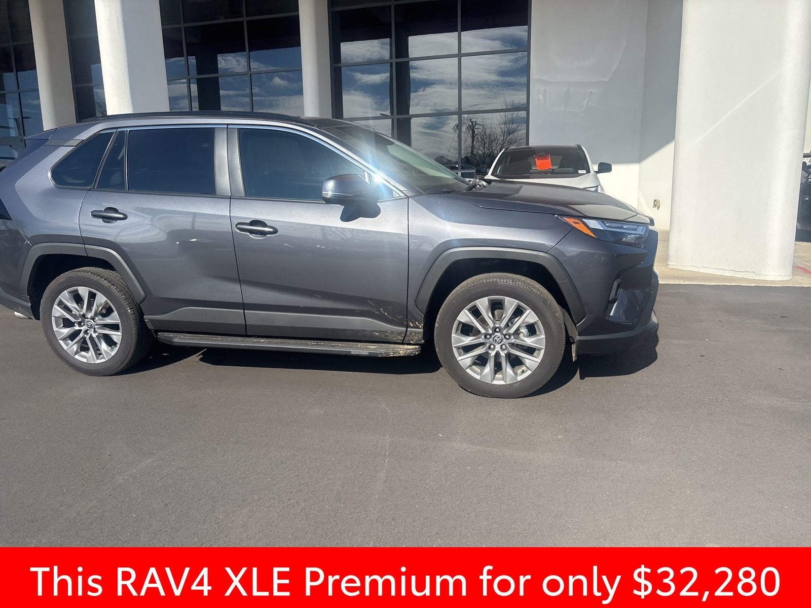 2023 Toyota RAV4 XLE Premium